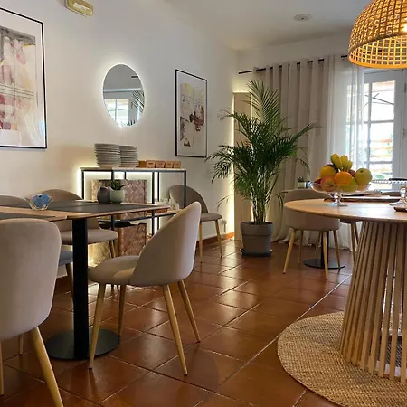 Residencial Dora 2* Braga