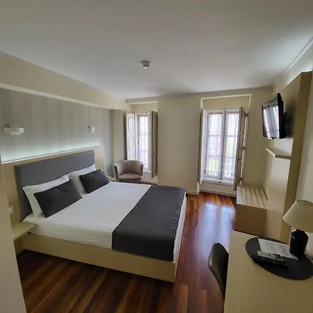 Residencial Dora 2* Braga
