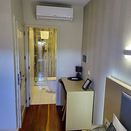 Residencial Dora Hotel 2*