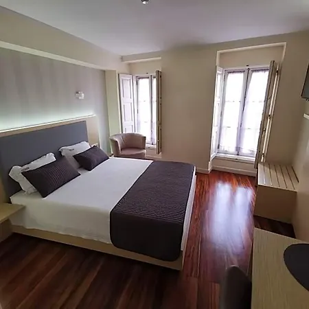Residencial Dora 2*