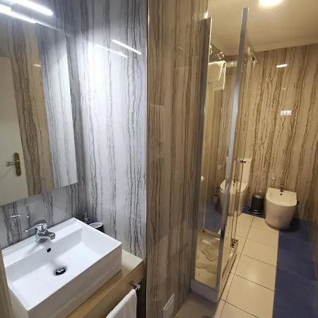 Residencial Dora Hotel 2*
